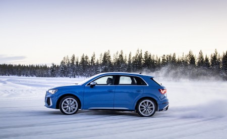 2020 Audi RS Q3 (Color: Turbo Blue) Side Wallpapers 450x275 (44)