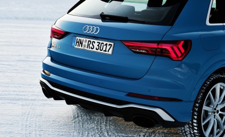 2020 Audi RS Q3 (Color: Turbo Blue) Tail Light Wallpapers 450x275 (51)