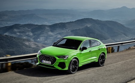 2020 Audi RS Q3 Sportback (Color: Kyalami Green) Front Three-Quarter Wallpapers 450x275 (62)