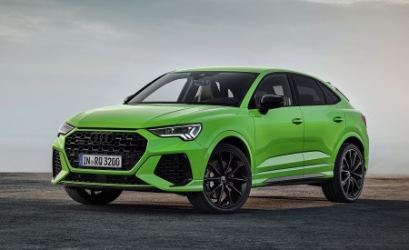 2020 Audi RS Q3 Sportback (Color: Kyalami Green) Front Three-Quarter Wallpapers 450x275 (74)