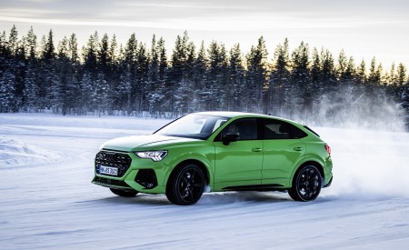 2020 Audi RS Q3 Sportback (Color: Kyalami Green) Front Three-Quarter Wallpapers 450x275 (33)