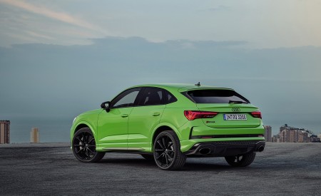 2020 Audi RS Q3 Sportback (Color: Kyalami Green) Rear Three-Quarter Wallpapers 450x275 (77)