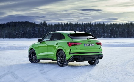 2020 Audi RS Q3 Sportback (Color: Kyalami Green) Rear Three-Quarter Wallpapers 450x275 (37)