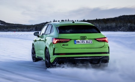 2020 Audi RS Q3 Sportback (Color: Kyalami Green) Rear Wallpapers 450x275 (35)