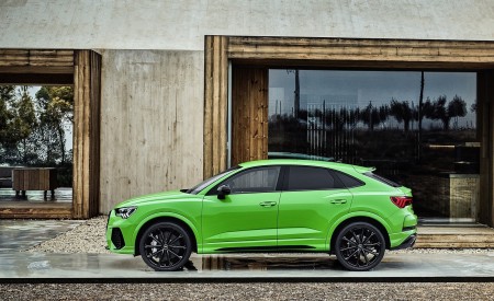 2020 Audi RS Q3 Sportback (Color: Kyalami Green) Side Wallpapers 450x275 (83)