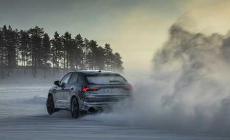 2020 Audi RS Q3 Sportback (Color: Nardo Gray) Rear Three-Quarter Wallpapers 450x275 (43)