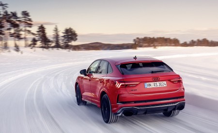 2020 Audi RS Q3 Sportback (Color: Tango Red) Rear Three-Quarter Wallpapers 450x275 (25)