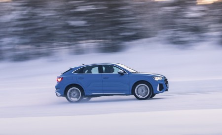 2020 Audi RS Q3 Sportback (Color: Turbo Blue) Side Wallpapers 450x275 (10)