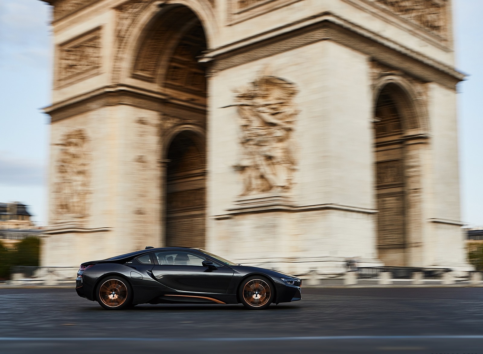 2020 BMW i8 Ultimate Sophisto Edition Side Wallpapers (7)