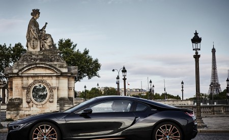 2020 BMW i8 Ultimate Sophisto Edition Side Wallpapers 450x275 (8)