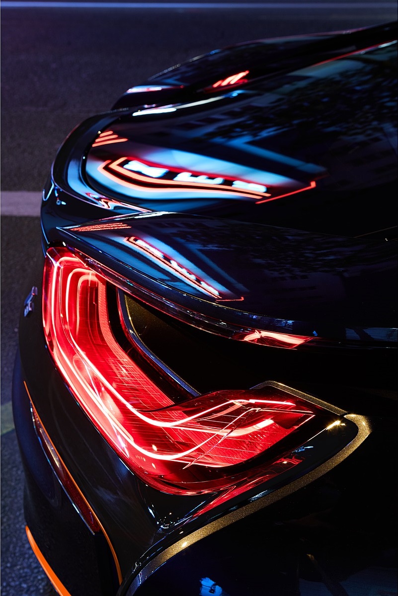 2020 BMW i8 Ultimate Sophisto Edition Tail Light Wallpapers (13)