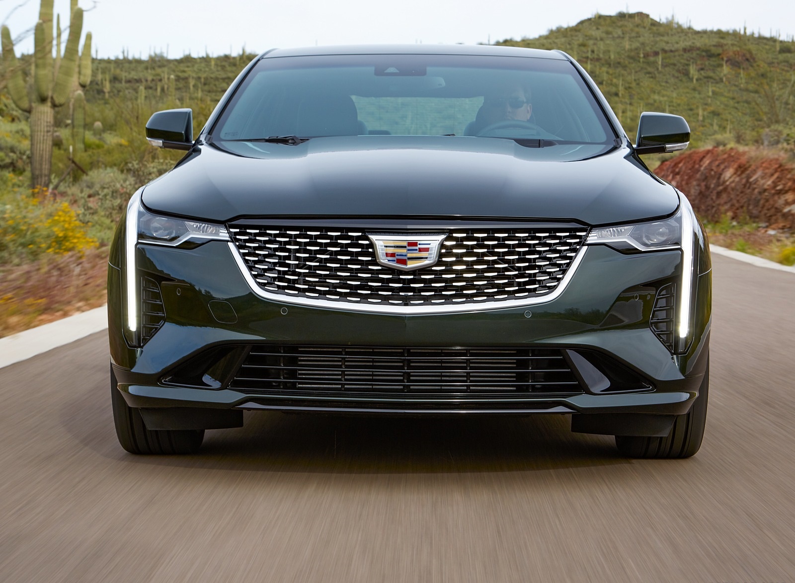 2020 Cadillac CT4 Premium Luxury Front Wallpapers (4)