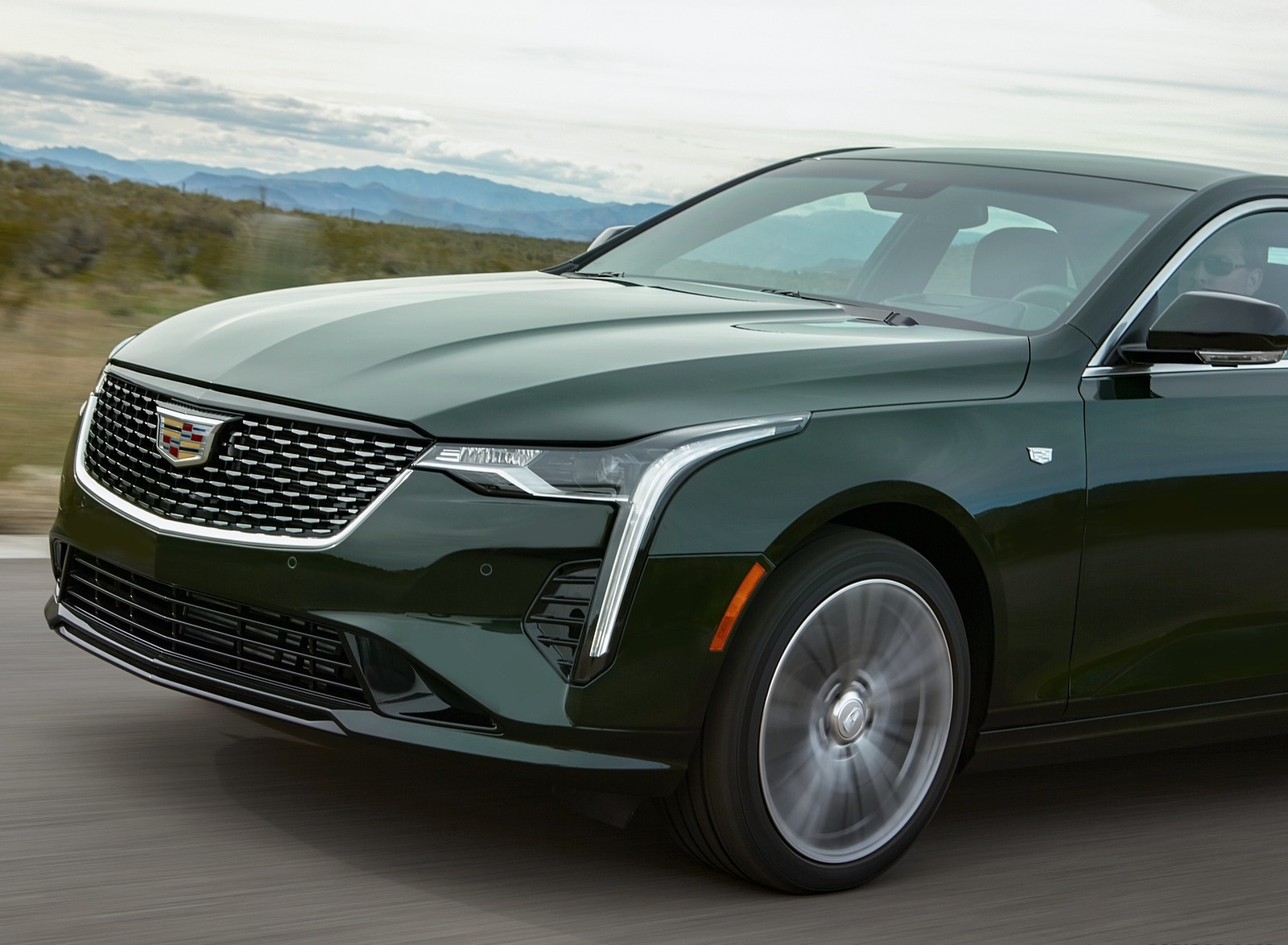 2020 Cadillac CT4 Premium Luxury Headlight Wallpapers (5)