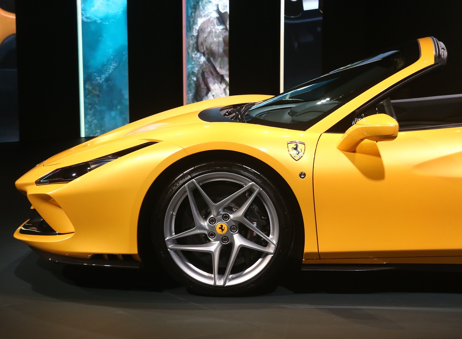 2020 Ferrari F8 Spider Presentation Wallpapers (14)