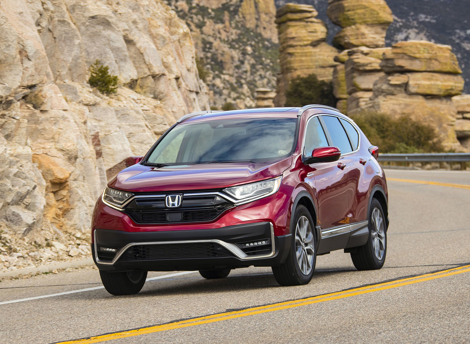 2020 Honda CR-V Hybrid Front Three-Quarter Wallpapers  (8)
