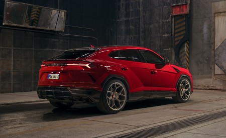 2020 NOVITEC Lamborghini Urus Rear Three-Quarter Wallpapers 450x275 (4)