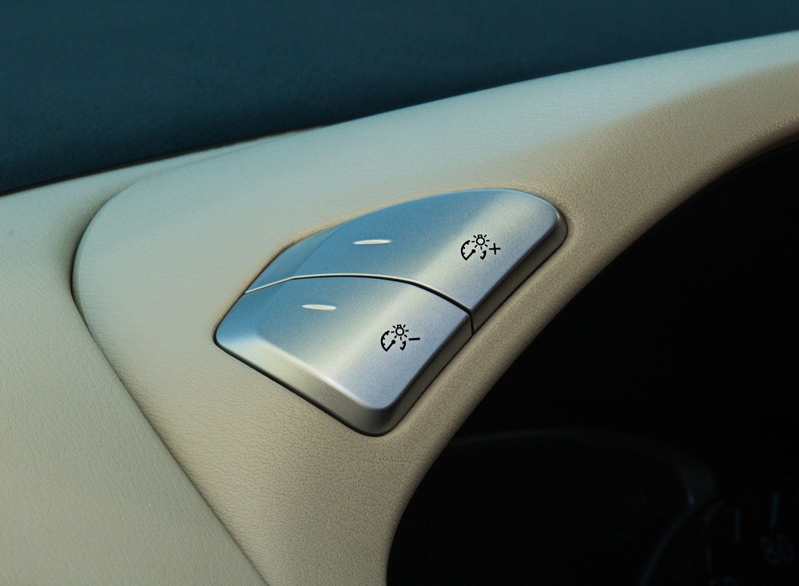 2020 Nissan Pathfinder Platinum 4WD Interior Detail Wallpapers (15)