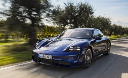 2020 Porsche Taycan Turbo (Color: Gentian Blue Metallic) Front Three-Quarter Wallpapers 450x275 (2)