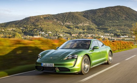 2020 Porsche Taycan Turbo (Color: Mamba Green Metallic) Front Three-Quarter Wallpapers 450x275 (17)