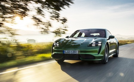 2020 Porsche Taycan Turbo (Color: Mamba Green Metallic) Front Three-Quarter Wallpapers 450x275 (19)