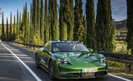 2020 Porsche Taycan Turbo (Color: Mamba Green Metallic) Front Wallpapers 450x275 (24)