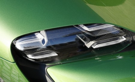 2020 Porsche Taycan Turbo (Color: Mamba Green Metallic) Headlight Wallpapers 450x275 (37)