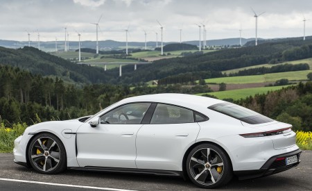 2020 Porsche Taycan Turbo S (Color: Carrara White Metallic) Rear Three-Quarter Wallpapers 450x275 (45)