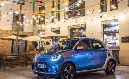2020 Smart EQ ForFour Passion Line (Color: Steel Blue) Front Three-Quarter Wallpapers 450x275 (63)