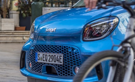 2020 Smart EQ ForFour Passion Line (Color: Steel Blue) Headlight Wallpapers 450x275 (67)