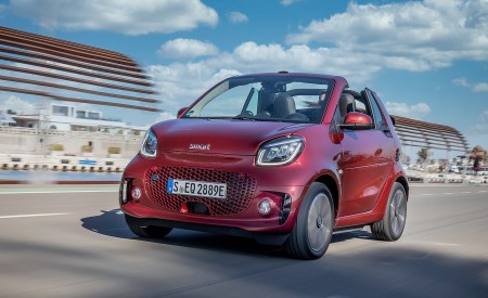 2020 Smart EQ ForTwo Cabrio Prime Line (Color: Carmine Red) Front Three-Quarter Wallpapers 450x275 (10)