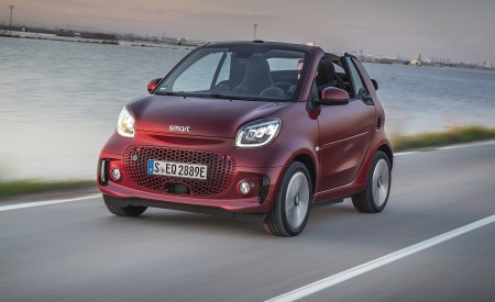 2020 Smart EQ ForTwo Cabrio Prime Line (Color: Carmine Red) Front Three-Quarter Wallpapers 450x275 (2)