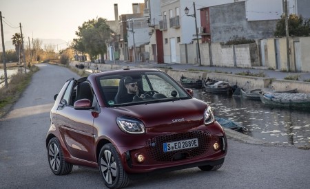 2020 Smart EQ ForTwo Cabrio Prime Line (Color: Carmine Red) Front Three-Quarter Wallpapers 450x275 (46)