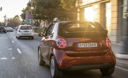 2020 Smart EQ ForTwo Cabrio Prime Line (Color: Carmine Red) Rear Three-Quarter Wallpapers 450x275 (4)
