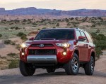 2020 Toyota 4Runner TRD Off-Road Front Wallpapers 150x120 (17)