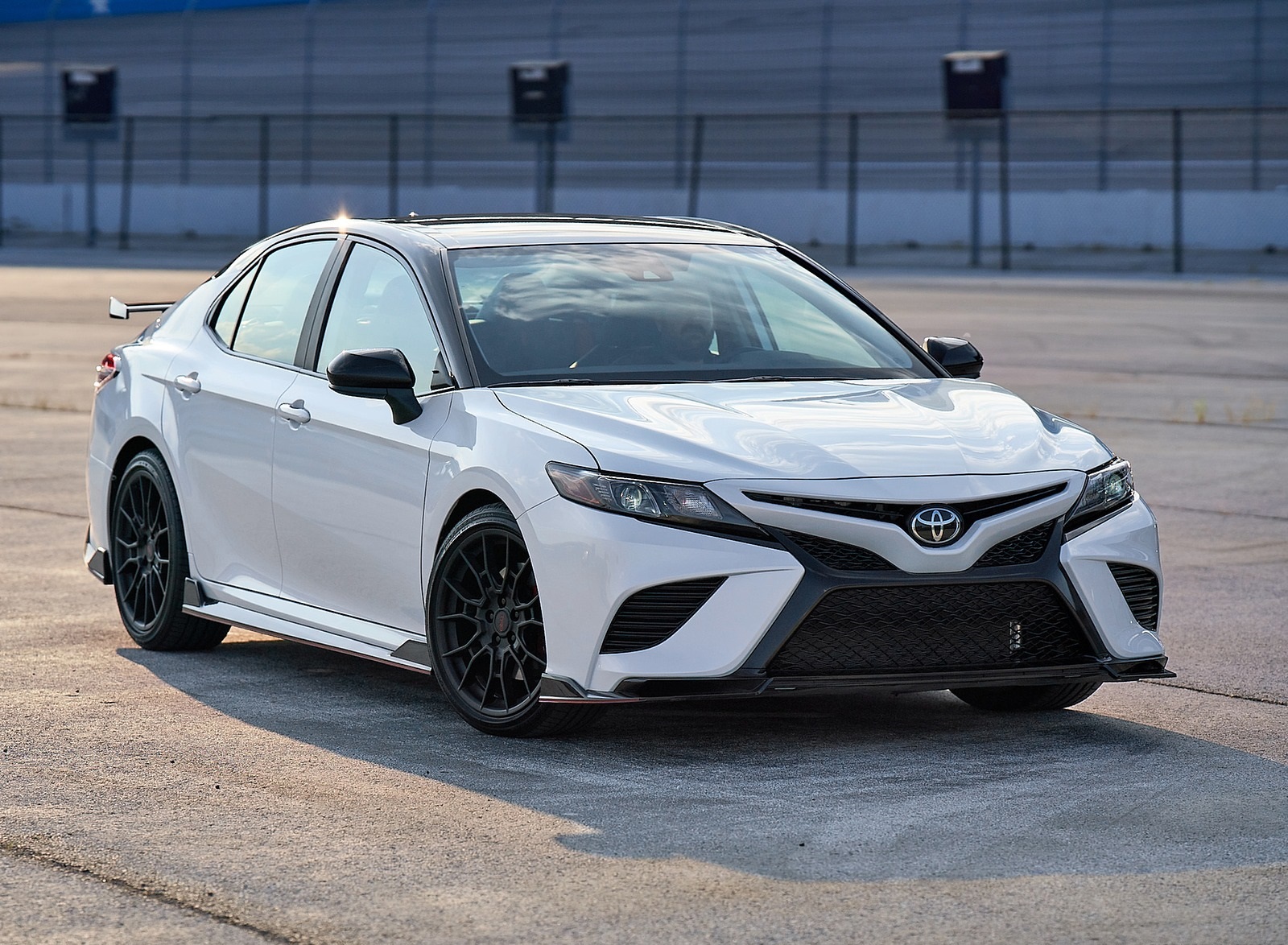 2020 Toyota Camry TRD Front Three-Quarter Wallpapers (6)