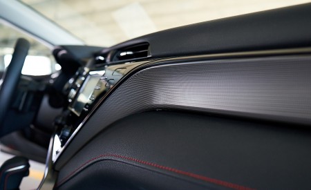 2020 Toyota Camry TRD Interior Detail Wallpapers 450x275 (10)