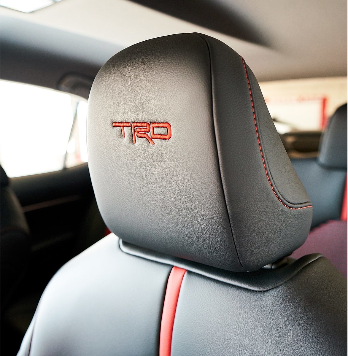 2020 Toyota Camry TRD Interior Seats Wallpapers (9)