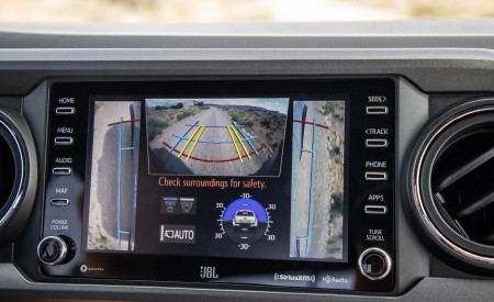 2020 Toyota Tacoma TRD Off-Road Central Console Wallpapers 450x275 (21)