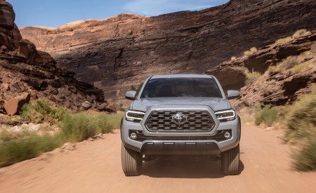2020 Toyota Tacoma TRD Off-Road (Color: Cement) Front Wallpapers 450x275 (11)
