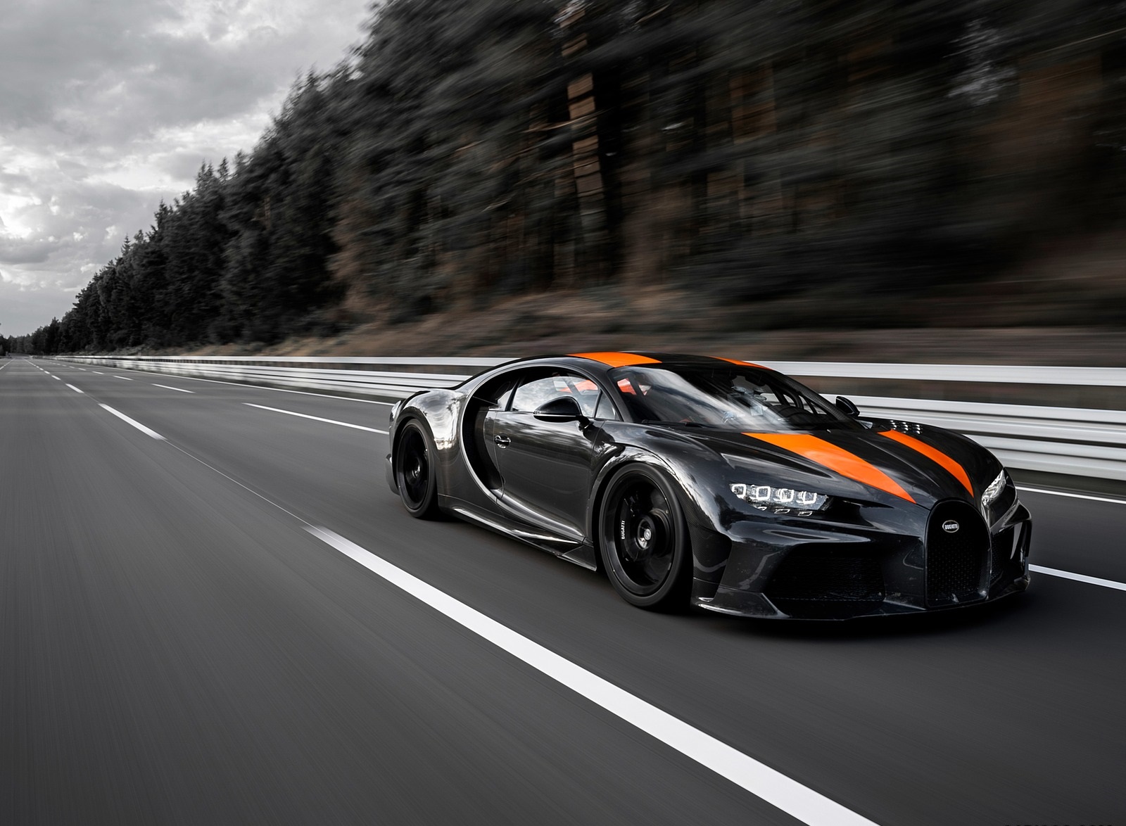 2021 Bugatti Chiron Super Sport 300+ Front Three-Quarter Wallpapers #2 of 31