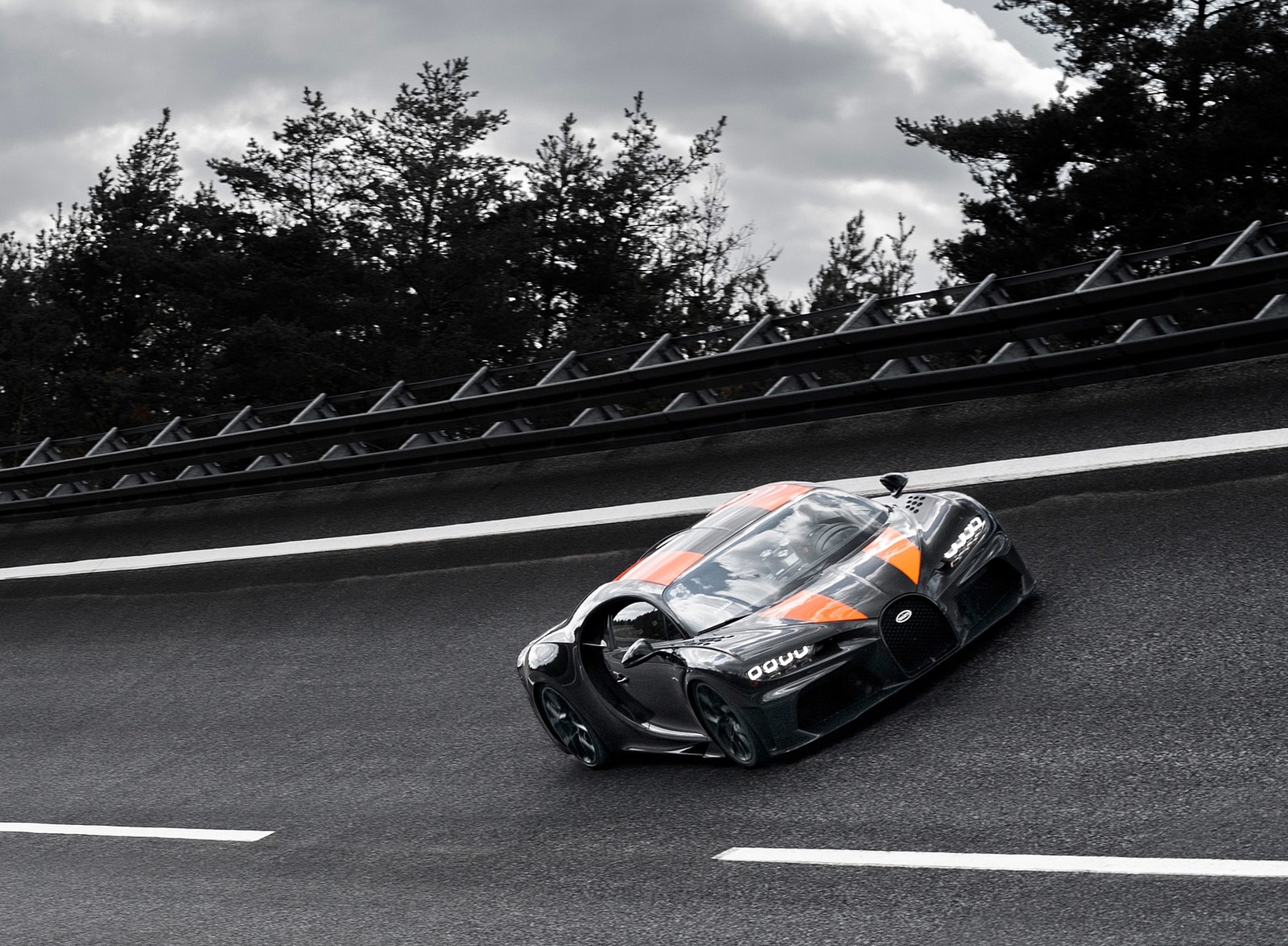 2021 Bugatti Chiron Super Sport 300+ Front Three-Quarter Wallpapers #3 of 31