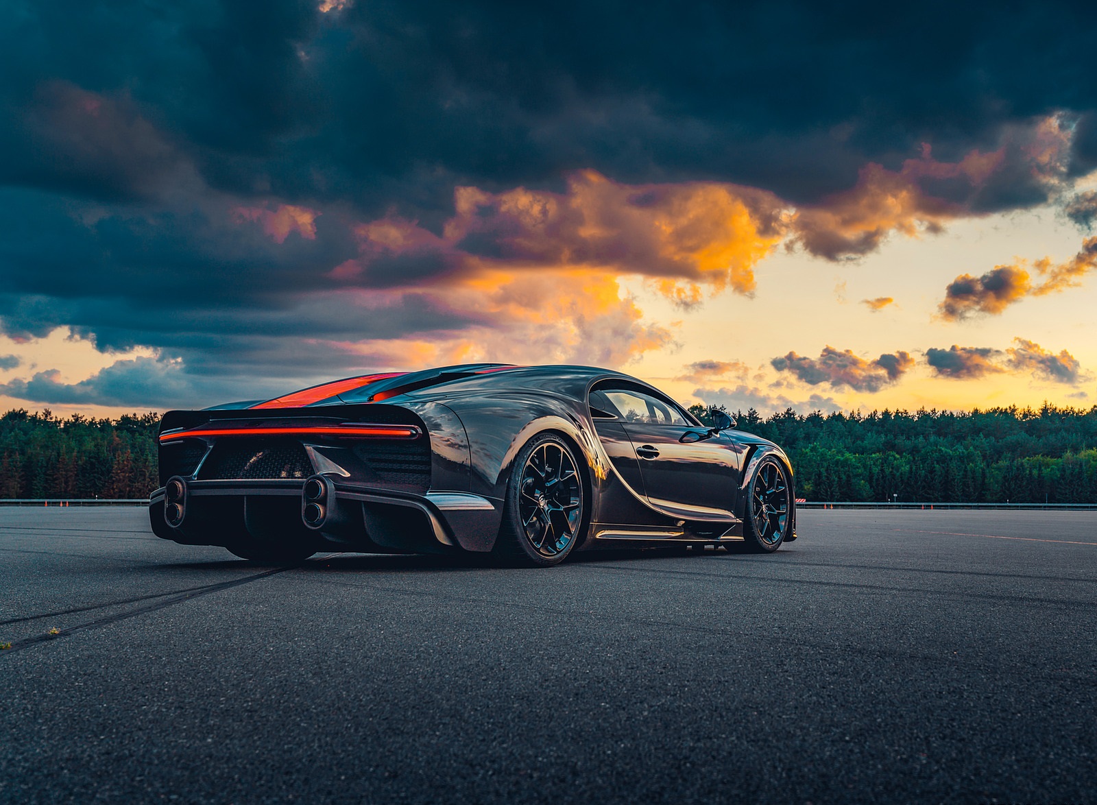 2021 Bugatti Chiron Super Sport 300+ Rear Three-Quarter Wallpapers #24 of 31