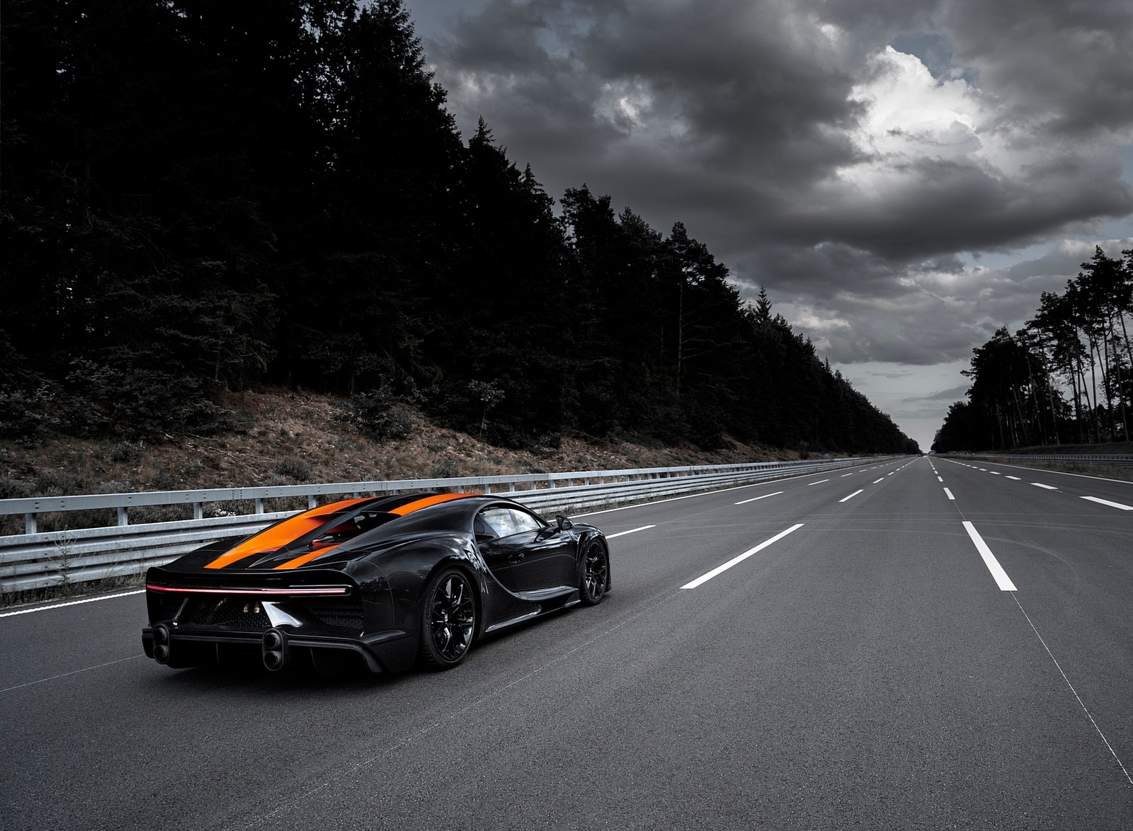 2021 Bugatti Chiron Super Sport 300+ Rear Three-Quarter Wallpapers #6 of 31