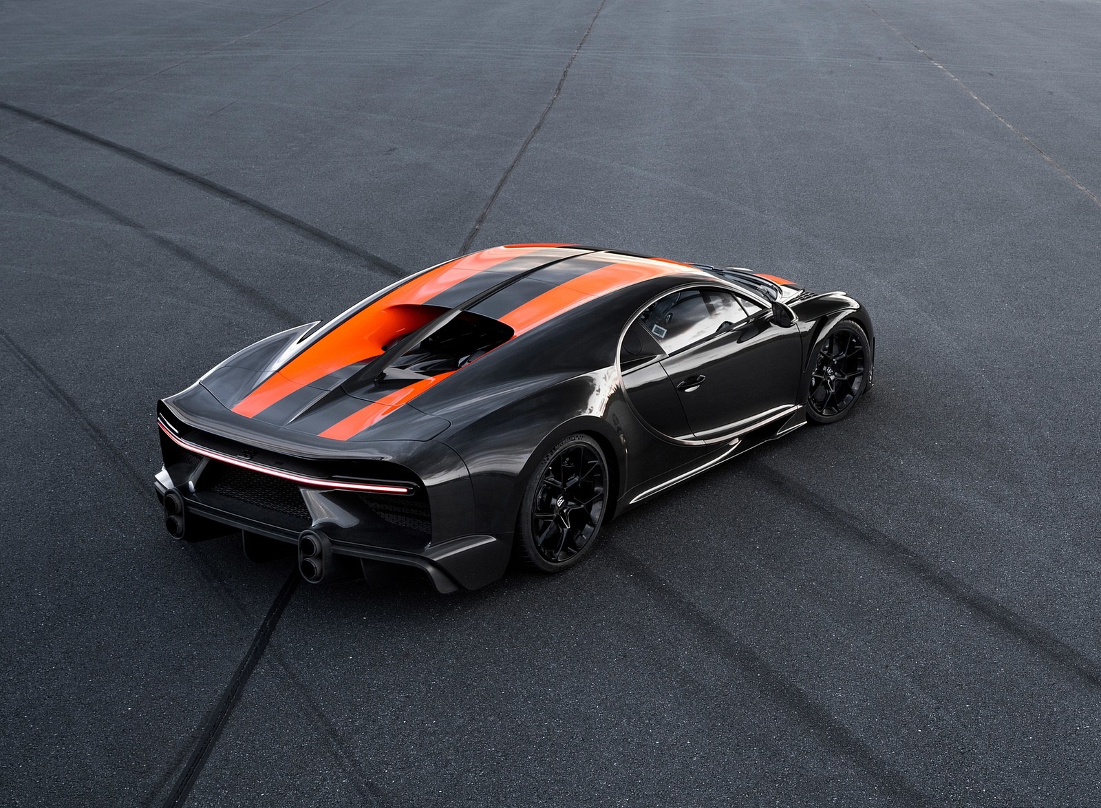 2021 Bugatti Chiron Super Sport 300+ Rear Three-Quarter Wallpapers #11 of 31