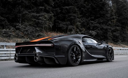 2021 Bugatti Chiron Super Sport 300+ Rear Three-Quarter Wallpapers 450x275 (7)
