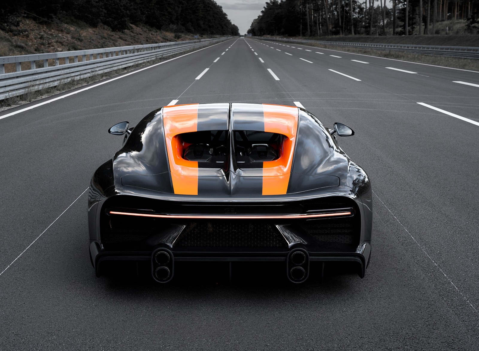 2021 Bugatti Chiron Super Sport 300+ Rear Wallpapers #8 of 31