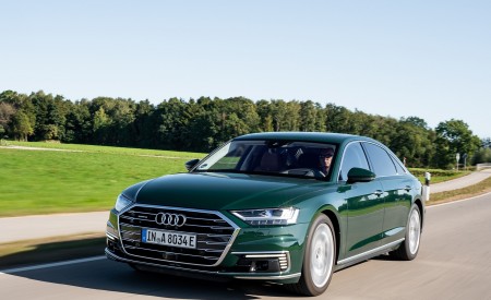 2020 Audi A8 L 60 TFSI e quattro Plug-In Hybrid (Color: Goodwood Green) Front Three-Quarter Wallpapers 450x275 (7)