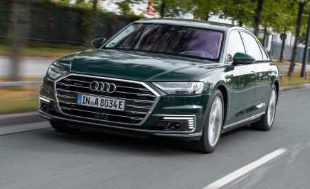 2020 Audi A8 L 60 TFSI e quattro Plug-In Hybrid (Color: Goodwood Green) Front Three-Quarter Wallpapers 450x275 (23)