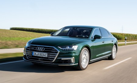 2020 Audi A8 L 60 TFSI e quattro Plug-In Hybrid (Color: Goodwood Green) Front Three-Quarter Wallpapers 450x275 (9)