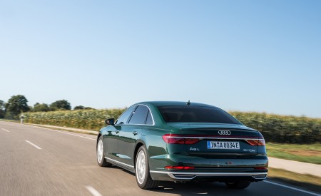 2020 Audi A8 L 60 TFSI e quattro Plug-In Hybrid (Color: Goodwood Green) Rear Three-Quarter Wallpapers 450x275 (14)